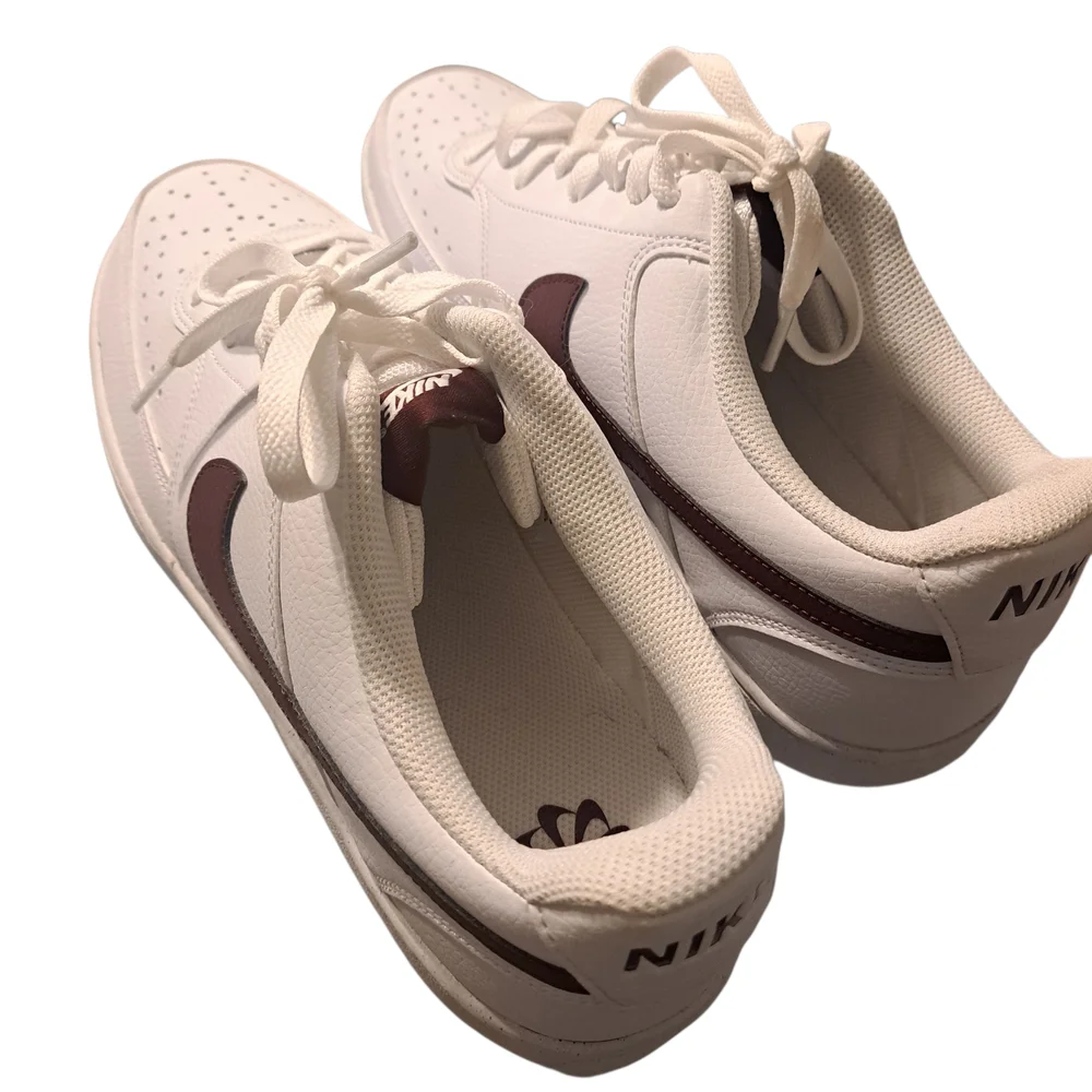Nike White and Maroon Sneakers Size 13 Court Vision